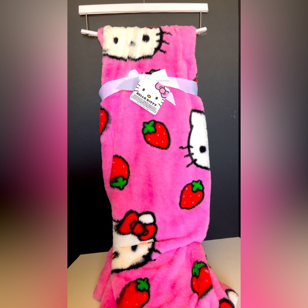 Hello Kitty Pink Strawberry Blanket